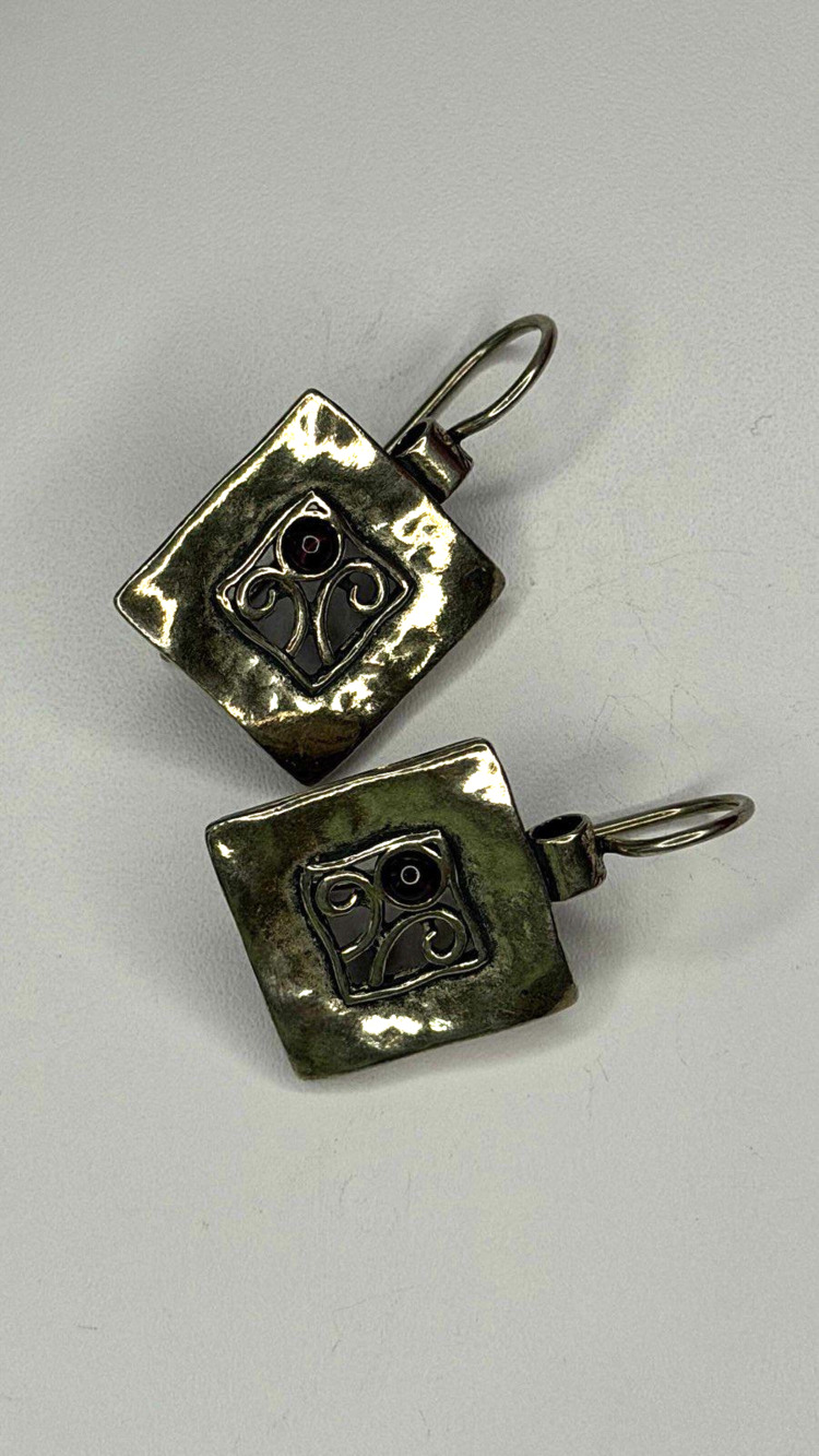 Vintage Israel Silpada 925 Sterling Silver Garnet Earrings